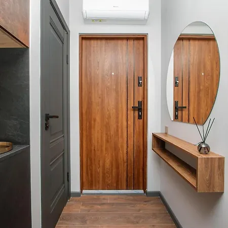 Cherry Street Oasis Apartment