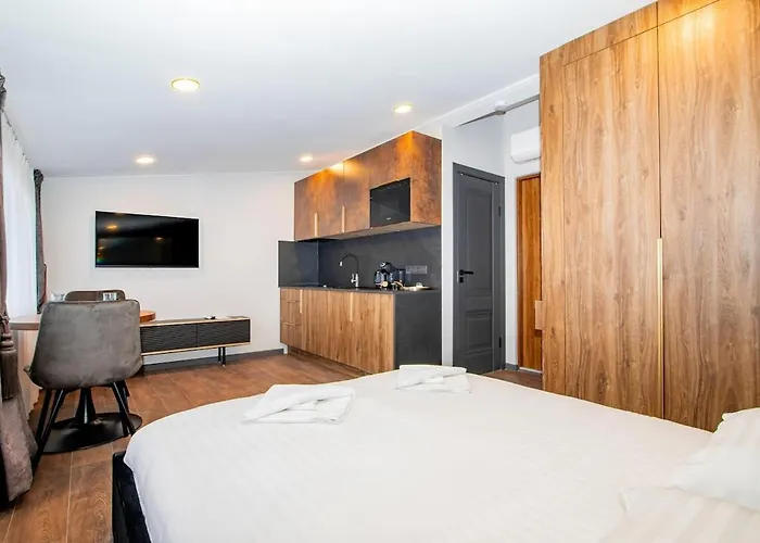 Cherry Street Oasis Butas Klaipeda